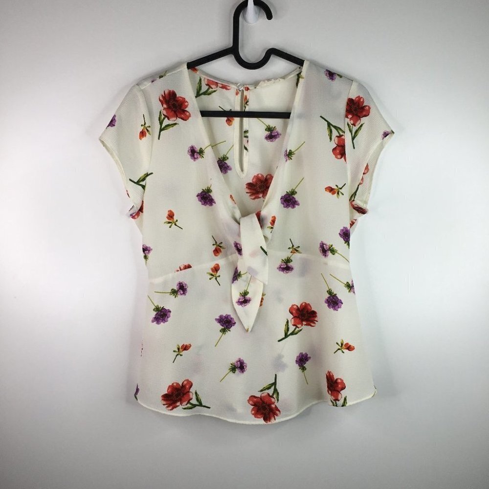 e m floral top Sz. S em4367